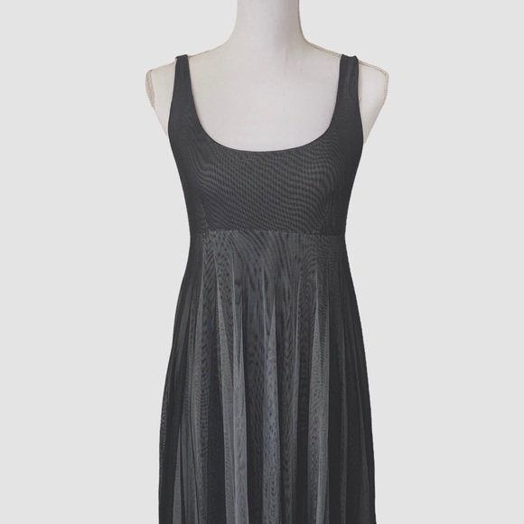 ALEXIA ADMOR THE BLACK AND WHITE TULLE BALL GOWN - Picture 13 of 16